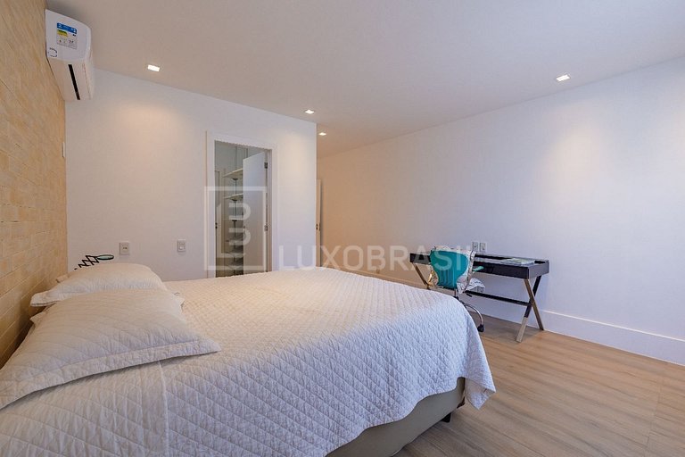 LB - RJ945 Casa com 04 Suítes à venda, 900 m² por R$ 10.500.