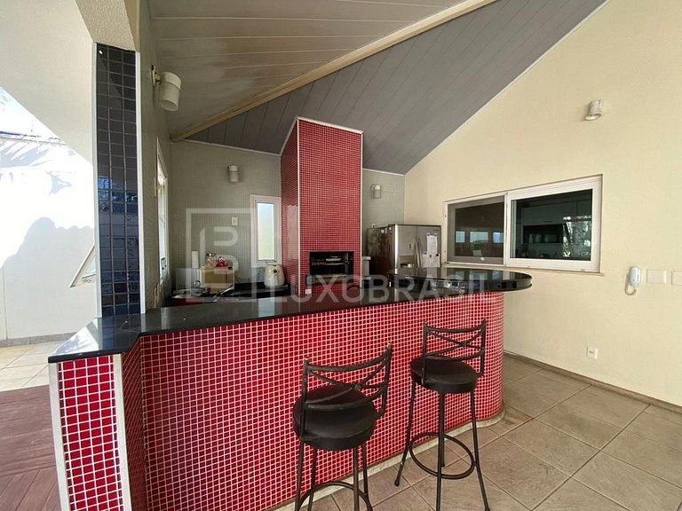 LB - RJ955 Casa triplex em estilo Brezinski, 06 suítes, com