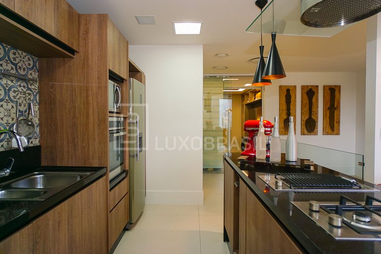 LB - RJ855 4-Suite Penthouse, 360 m² – For Sale for R$ 4,500