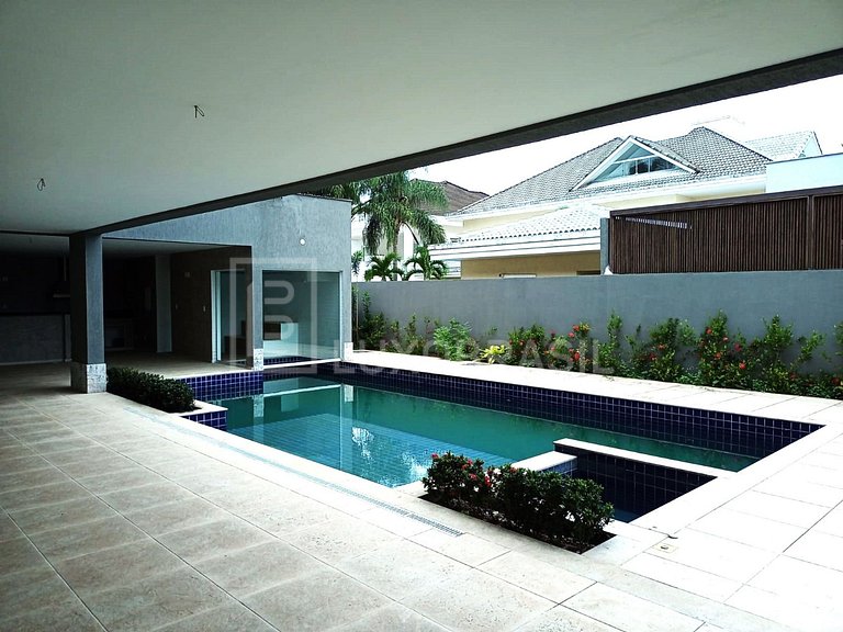 LB - RJ959 Mansão em estilo contemporâneo, com 928m² de área