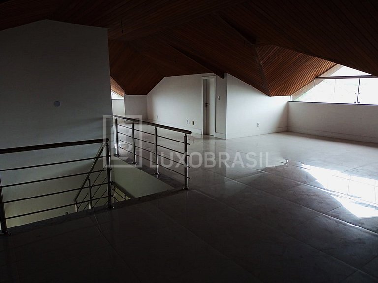 LB - RJ959 Mansão em estilo contemporâneo, com 928m² de área