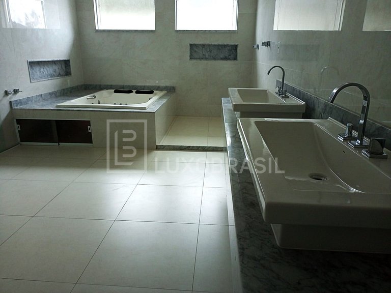 LB - RJ959 Mansão em estilo contemporâneo, com 928m² de área