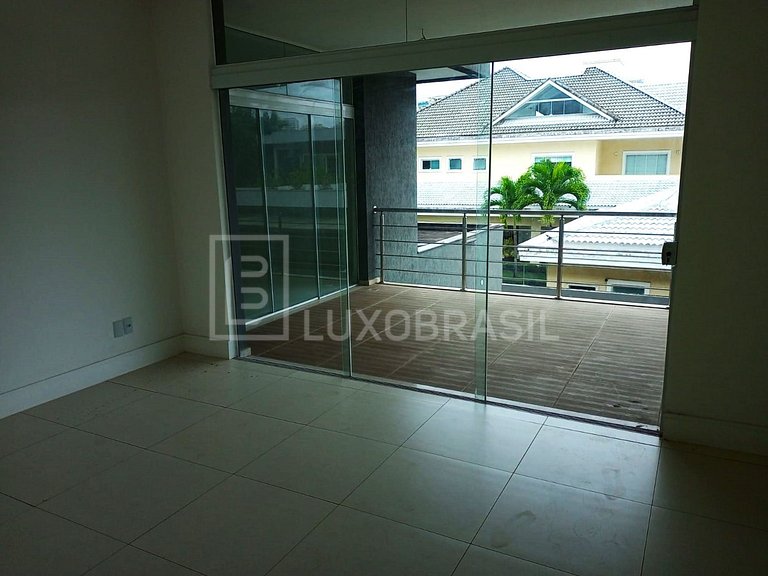 LB - RJ959 Mansão em estilo contemporâneo, com 928m² de área