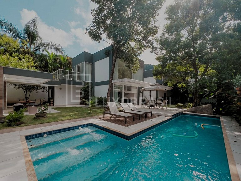 LB - RJ950 Magnífica Casa em Estilo Neo Contemporãneo em Con
