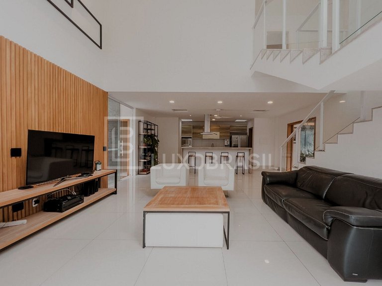 LB - RJ950 Magnífica Casa em Estilo Neo Contemporãneo em Con