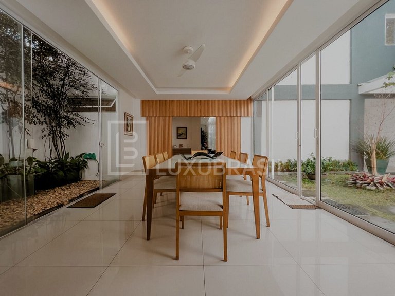 LB - RJ950 Magnífica Casa em Estilo Neo Contemporãneo em Con
