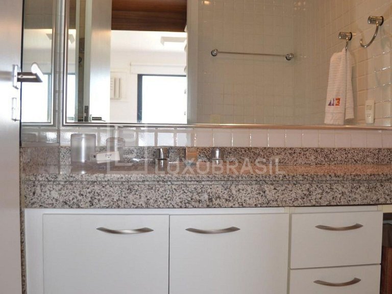 LB - RJ517 Apartamento com 3 quartos, 132 m², à venda por R$