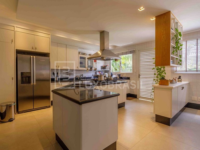 LB - RJ956 Mansão Triplex com 04 suítes à venda, 850 m² por
