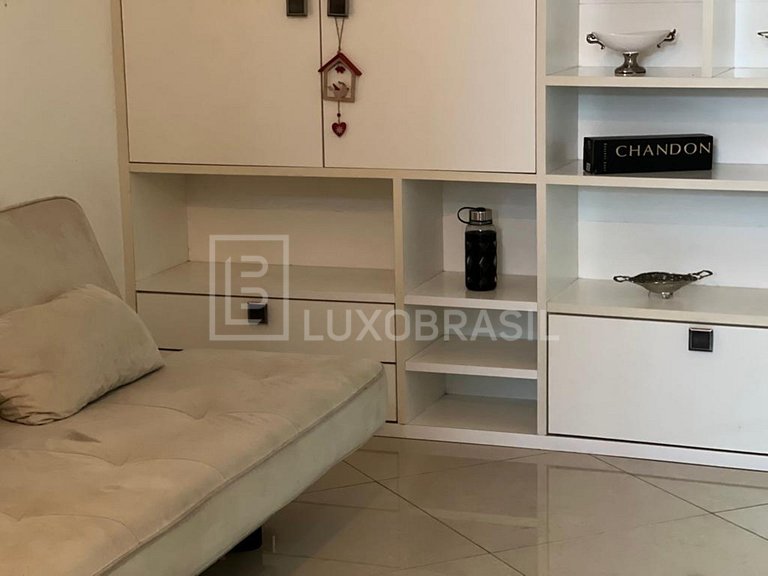 LB - RJ888 Studio mobiliado na Barra da Tijuca – R$4.800/mês
