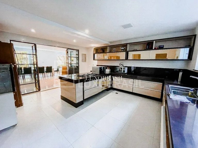 LB - TER801 Casa com 04 suítes à venda, 550 m² por R$ 5.000.