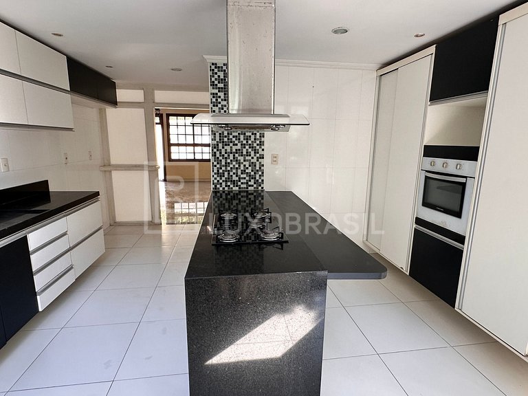 LB - RJ923 Casa com 04 quartos à venda, 450 m² por R$ 3.500.