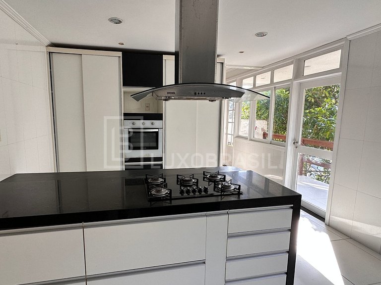 LB - RJ923 Casa com 04 quartos aluguel fixo, 450 m² por R$ 9