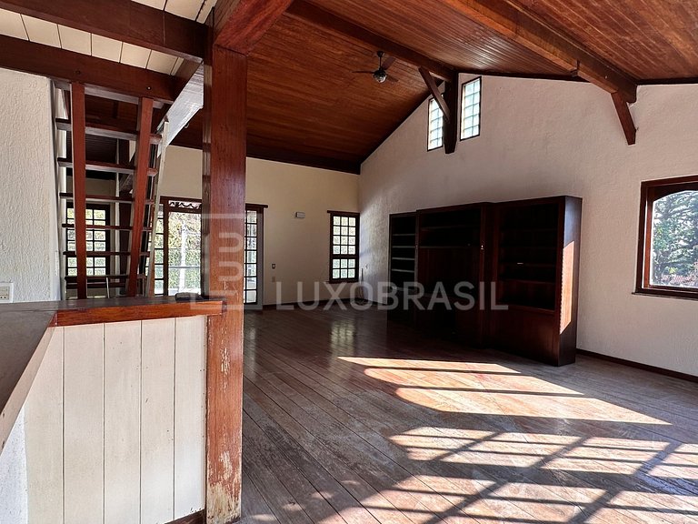 LB - RJ923 Casa com 04 quartos à venda, 450 m² por R$ 3.100.