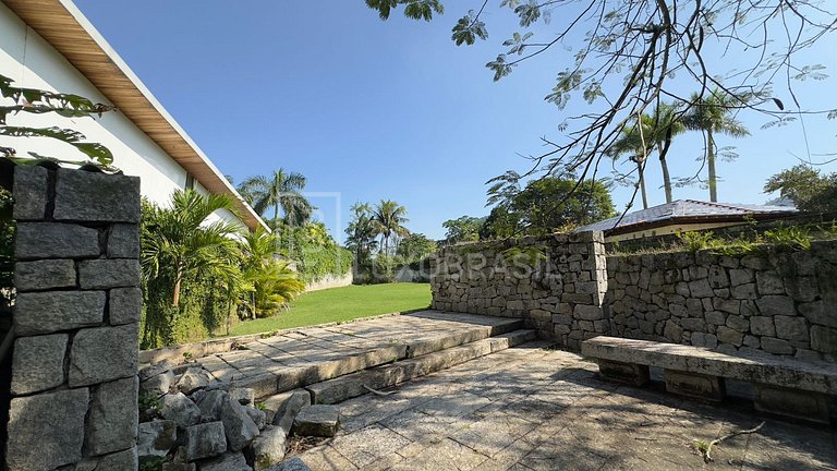 LB - RJ805 Terreno de 880m² no Jardim do Itanhangá – À Venda