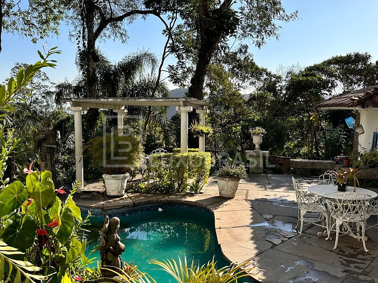 LB - RJ925 Casa de condomínio com 04 quartos, 420m² - venda