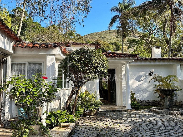 LB - RJ925 Casa de condomínio com 04 quartos, 420m² - venda