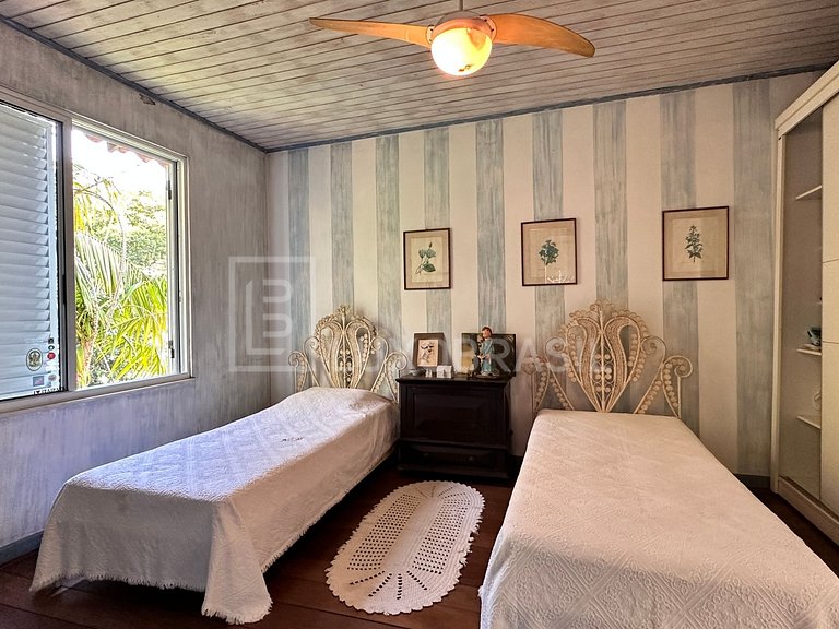 LB - RJ925 Casa de condomínio com 04 quartos, 420m² - venda