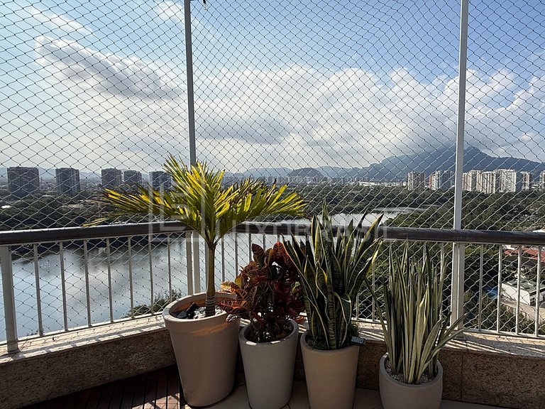 LB – RJ887 Exclusivity at Summer Palace – Penthouse with Stu