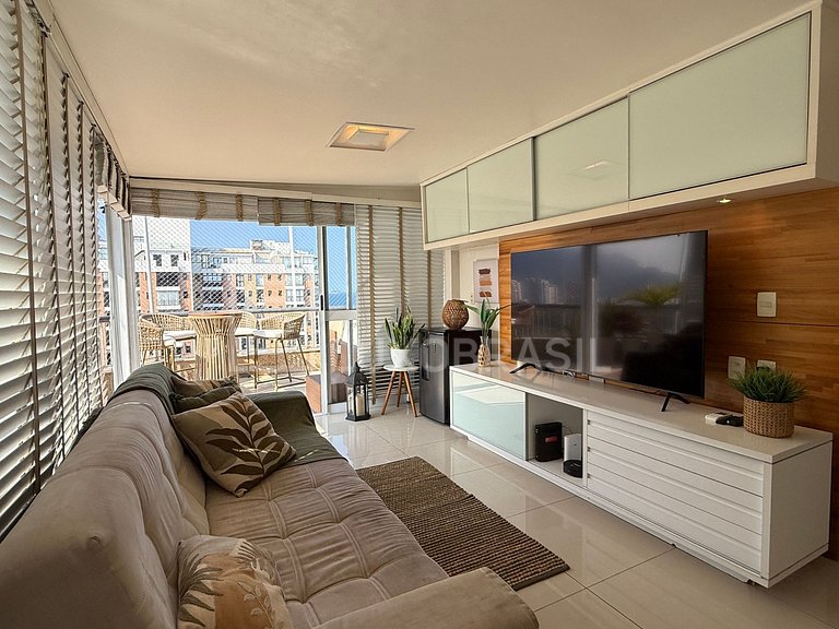 LB – RJ887 Exclusivity at Summer Palace – Penthouse with Stu