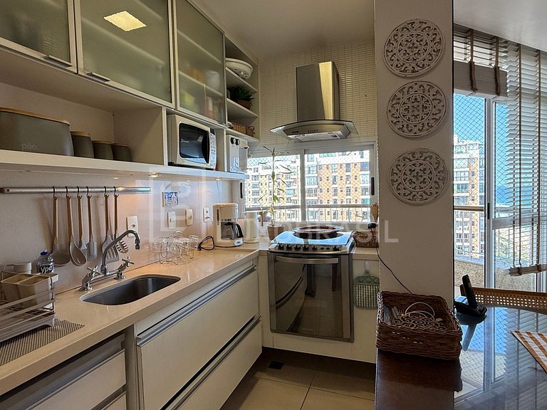 LB – RJ887 Exclusivity at Summer Palace – Penthouse with Stu