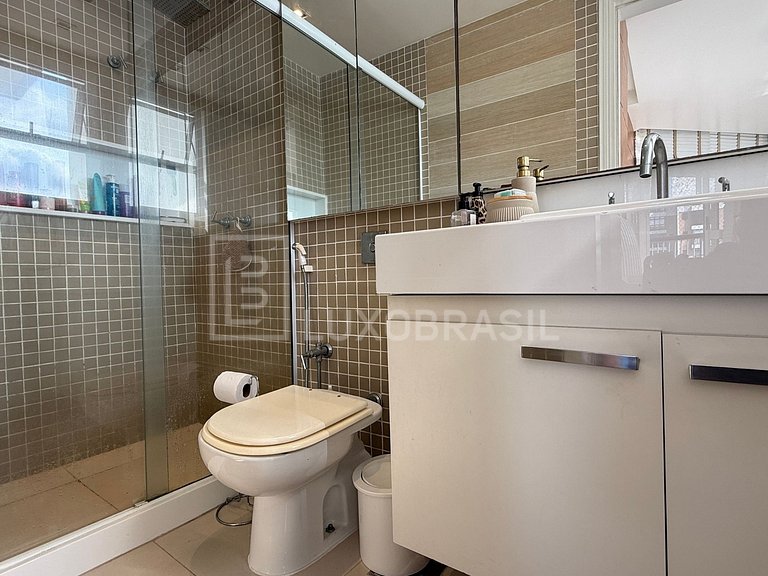 LB – RJ887 Exclusivity at Summer Palace – Penthouse with Stu