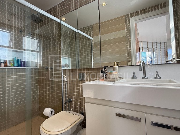LB – RJ887 Exclusivity at Summer Palace – Penthouse with Stu
