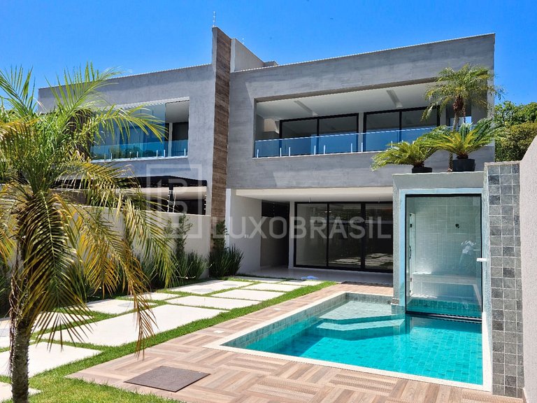 LB - RJ863 Casa com 04 Suítes à venda, 360 m² por R$ 3.850.0