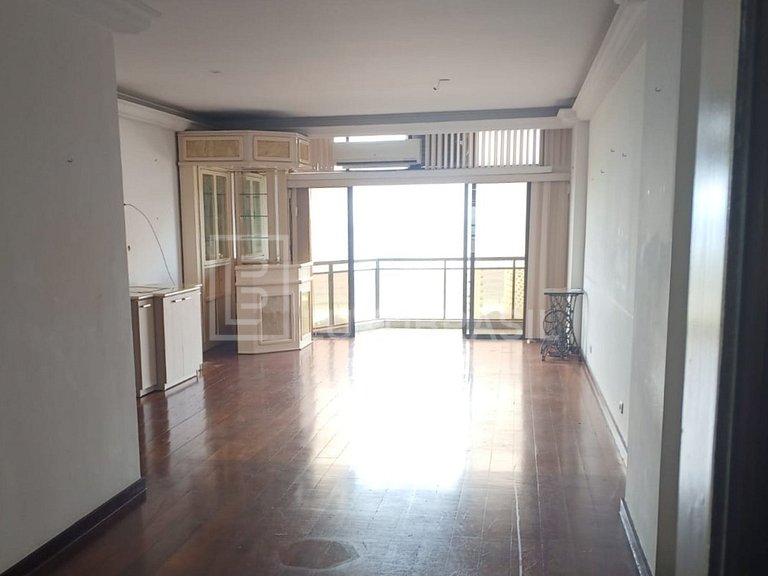 LB - RJ893 Apartamento frontal no Edifício Itapoã - 263 m2 à