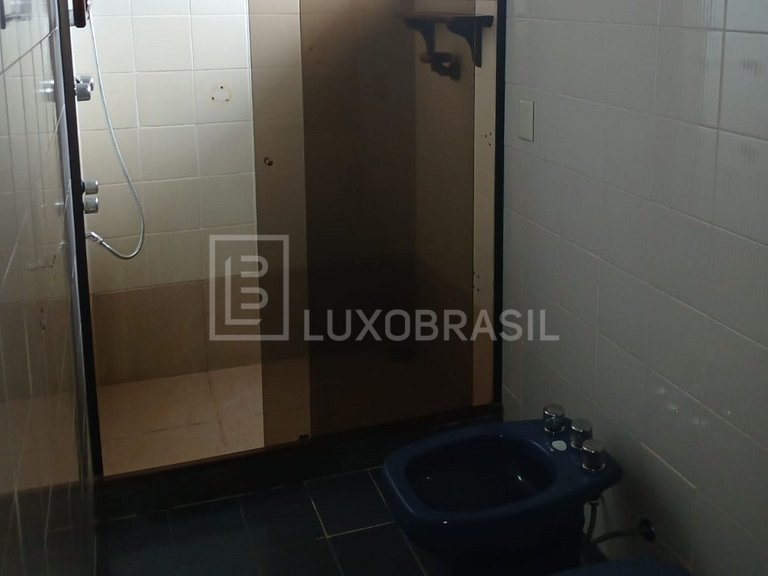 LB - RJ893 Apartamento frontal no Edifício Itapoã - 263 m2 à