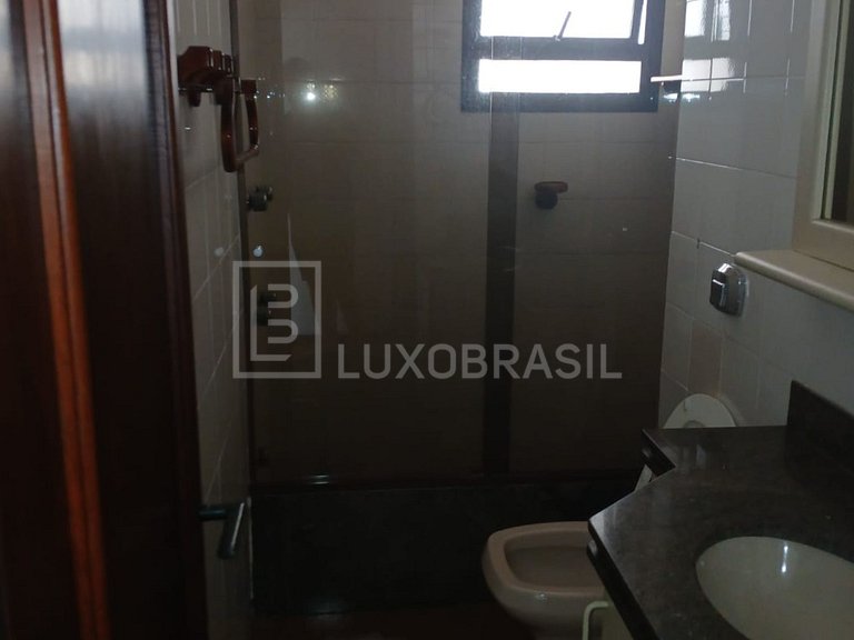 LB - RJ893 Apartamento frontal no Edifício Itapoã - 263 m2 à