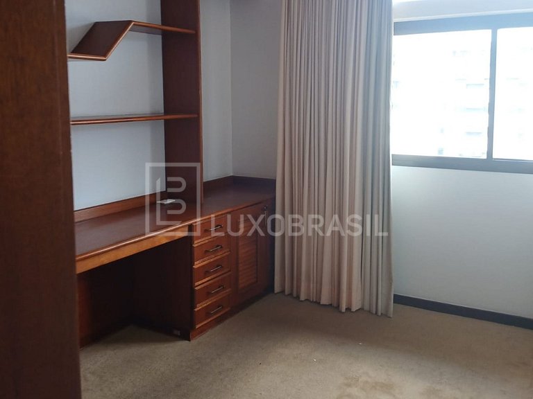 LB - RJ893 Apartamento frontal no Edifício Itapoã - 263 m2 à