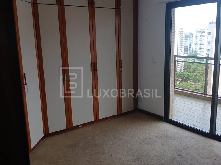LB - RJ893 Apartamento frontal no Edifício Itapoã - 263 m2 à