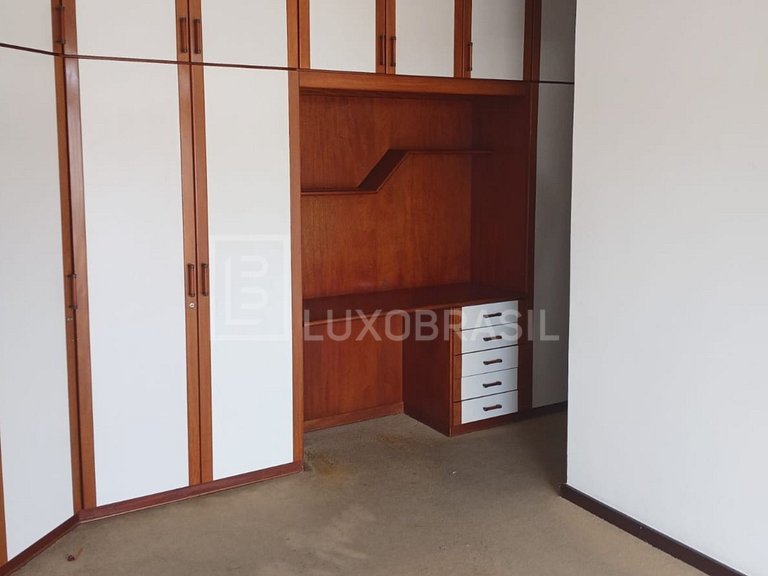 LB - RJ893 Apartamento frontal no Edifício Itapoã - 263 m2 à