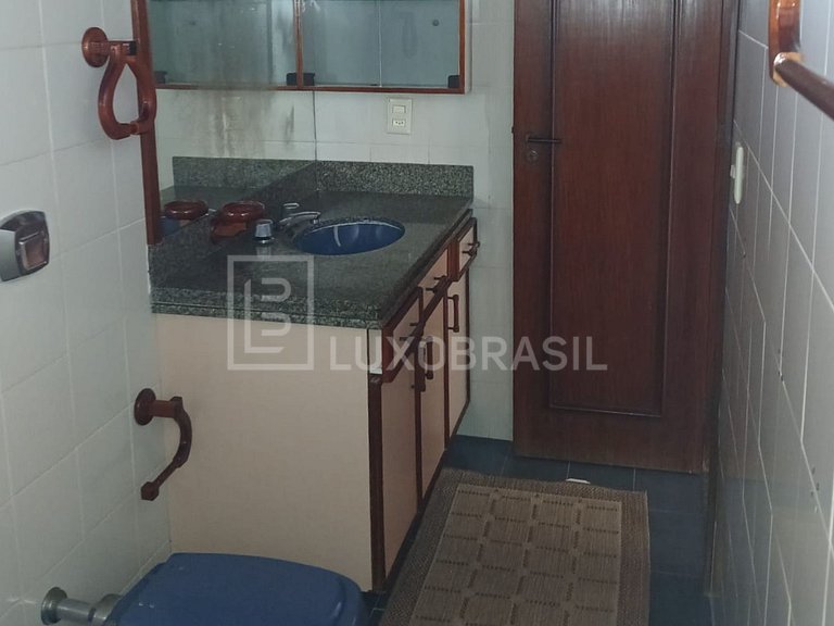 LB - RJ893 Apartamento frontal no Edifício Itapoã - 263 m2 à