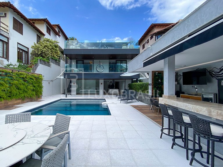 LB - RJ911 4-Suite House for Sale – 852 m² – Joá