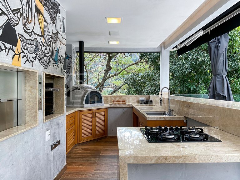 LB - RJ911 Casa con 4 Suites en Venta – 852 m² – Joá