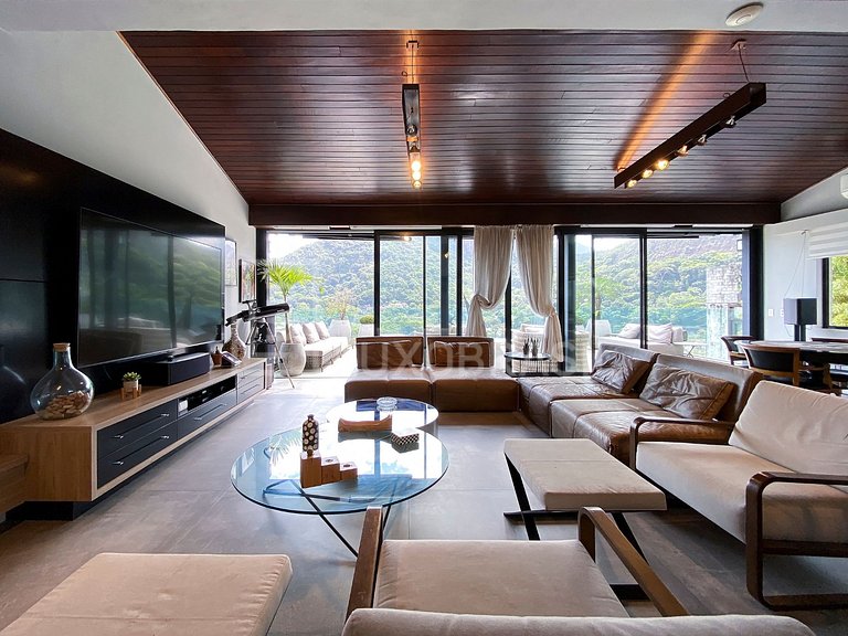 LB - RJ911 Casa con 4 Suites en Venta – 852 m² – Joá