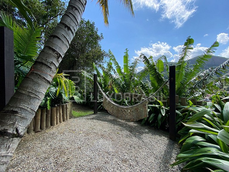 LB - RJ911 4-Suite House for Sale – 852 m² – Joá