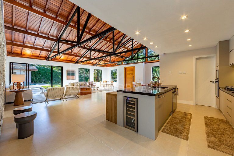 LB - TER803 Casa com 05 quartos à venda, 497 m² por R$ 5.000