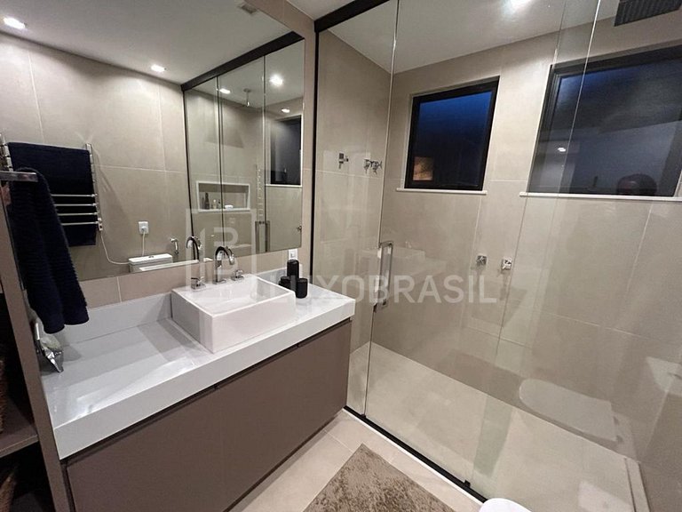 LB - TER803 Casa com 05 quartos à venda, 497 m² por R$ 5.000