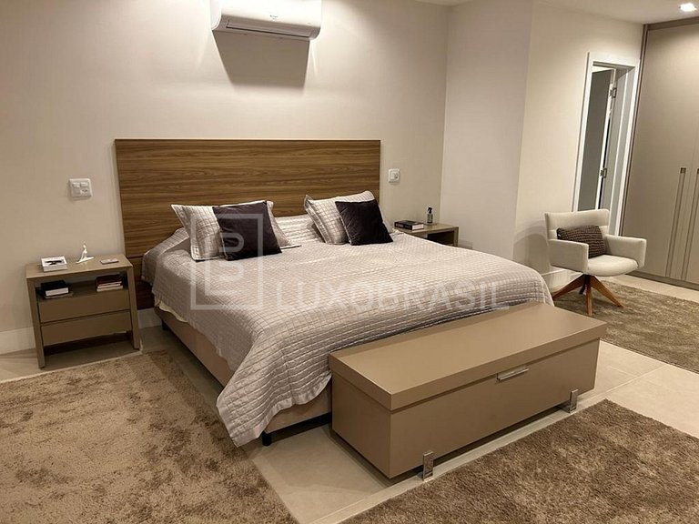 LB - TER803 Casa com 05 quartos à venda, 497 m² por R$ 5.000