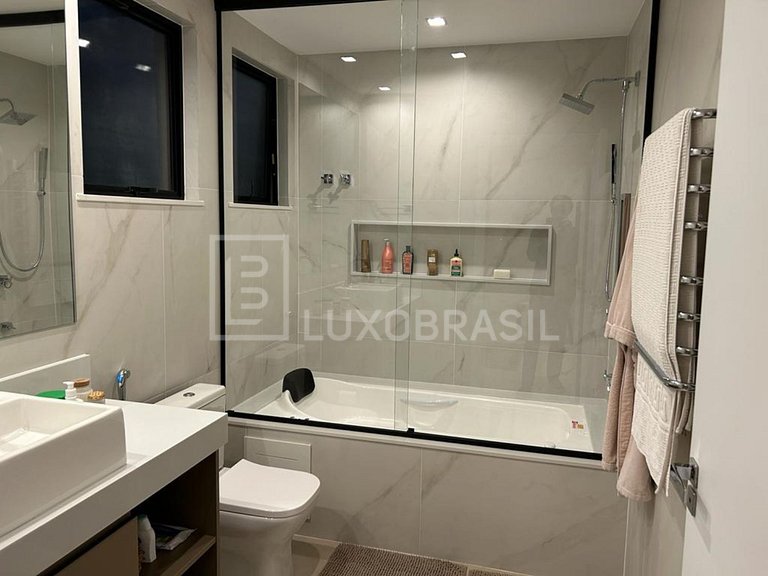 LB - TER803 Casa com 05 quartos à venda, 497 m² por R$ 5.000