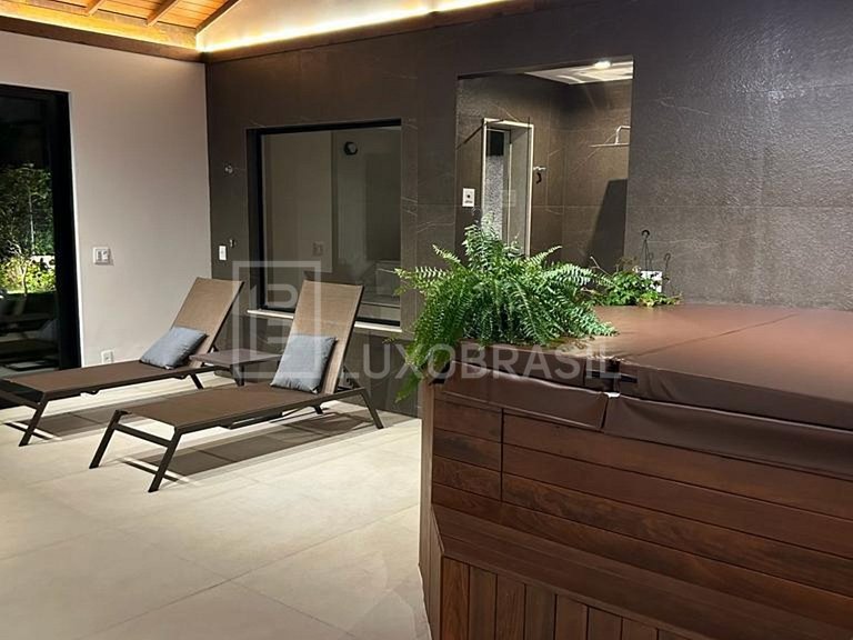 LB - TER803 Casa com 05 quartos à venda, 497 m² por R$ 5.000