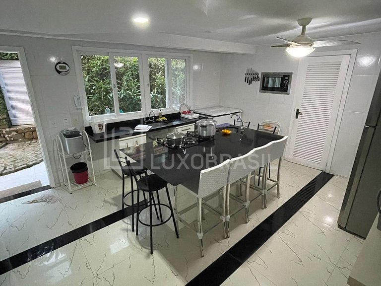 LB - AR804 Casa com 07 suítes à venda, 800 m² por R$ 8.500.0