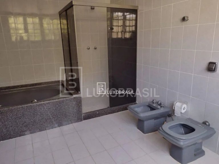 LB - RJ913 Casa com 4 suítes à venda, 656 m² por R$ 5.500.00