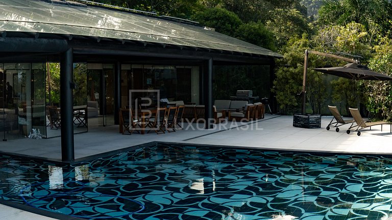 Mansão espetacular no Rio de Janeiro com vista incrível