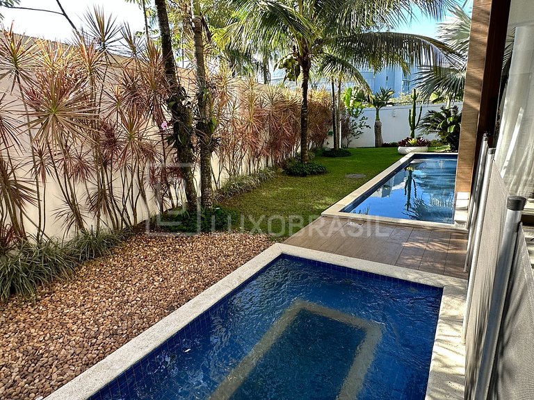LB - RJ816 Casa com 04 suítes à venda, 906 m² por R$ 13.000.