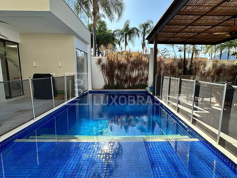 LB - RJ816 Casa com 04 suítes à venda, 906 m² por R$ 13.000.