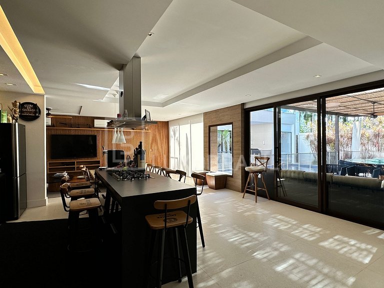 LB - RJ816 Casa com 04 suítes à venda, 906 m² por R$ 13.000.