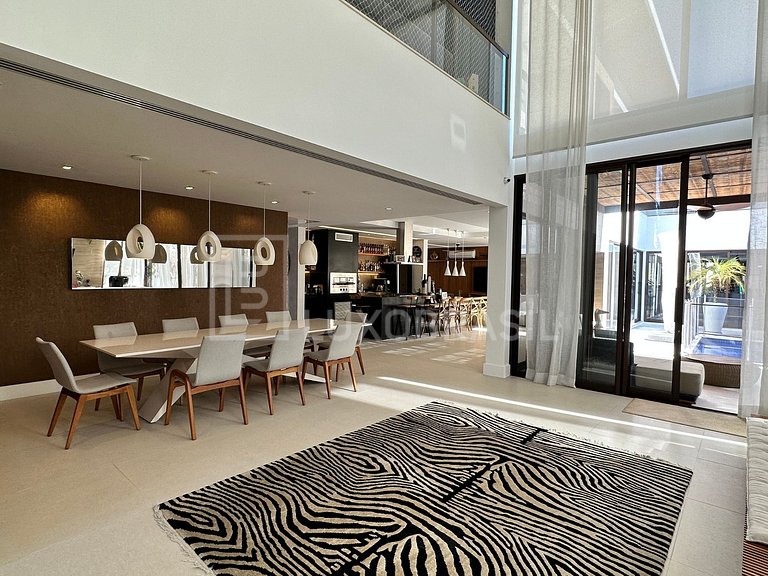 LB - RJ816 Casa de 4 Dormitorios en Venta, 906 m² – R$ 13.00